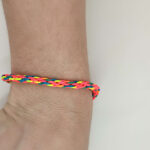 Bracelet tissage de fil fluo